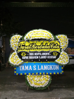 Papan Bunga Duka di Silaing Atas